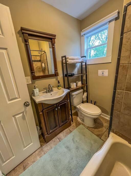 Villa Historic Coastal Haven- Pet Friendly Fast Wi-Fi Norfolk Exterior foto